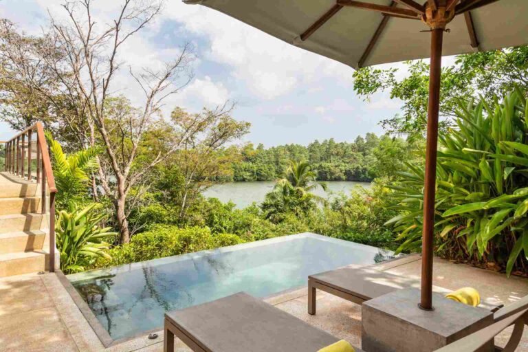 5 tri tri villa pool